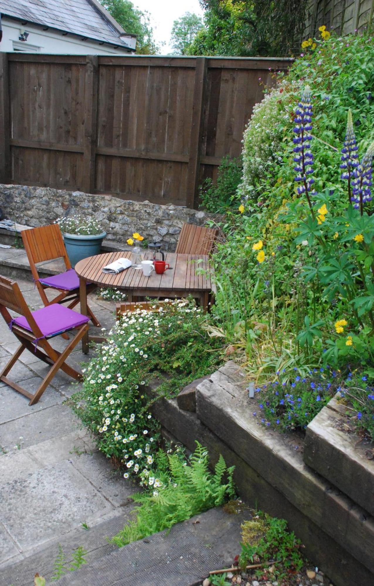 Character In The Heart Of Uplyme. Holiday home
